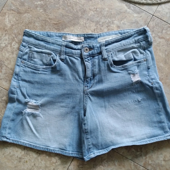 Pilcro and the Letterpress Pants - Pilcro and the Letterpress Slim Boyfriend distressed denim shorts, size 29